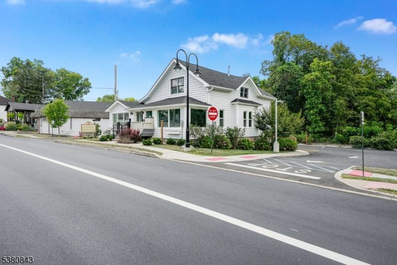 Prime Commercial Opportunity in Montville !