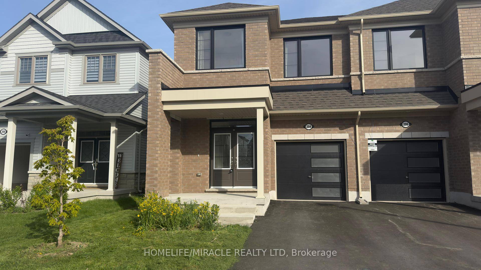BEAUTIFUL MODERN ELEVATION 1 YEAR NEW Semi Detached HOUSE Duncan Model, Open Concept 4Bedrooms And 3 Washrooms House In the New highly sought after area of Fergus.