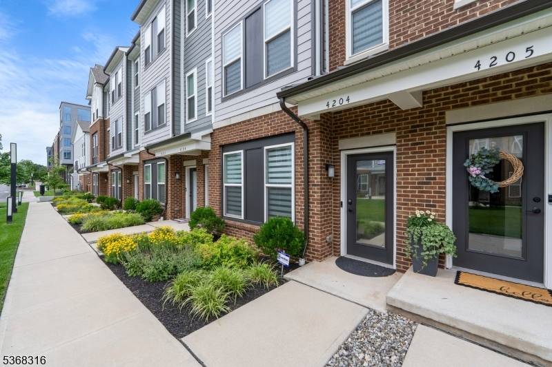 Available for move in STARTING Sept 8th.