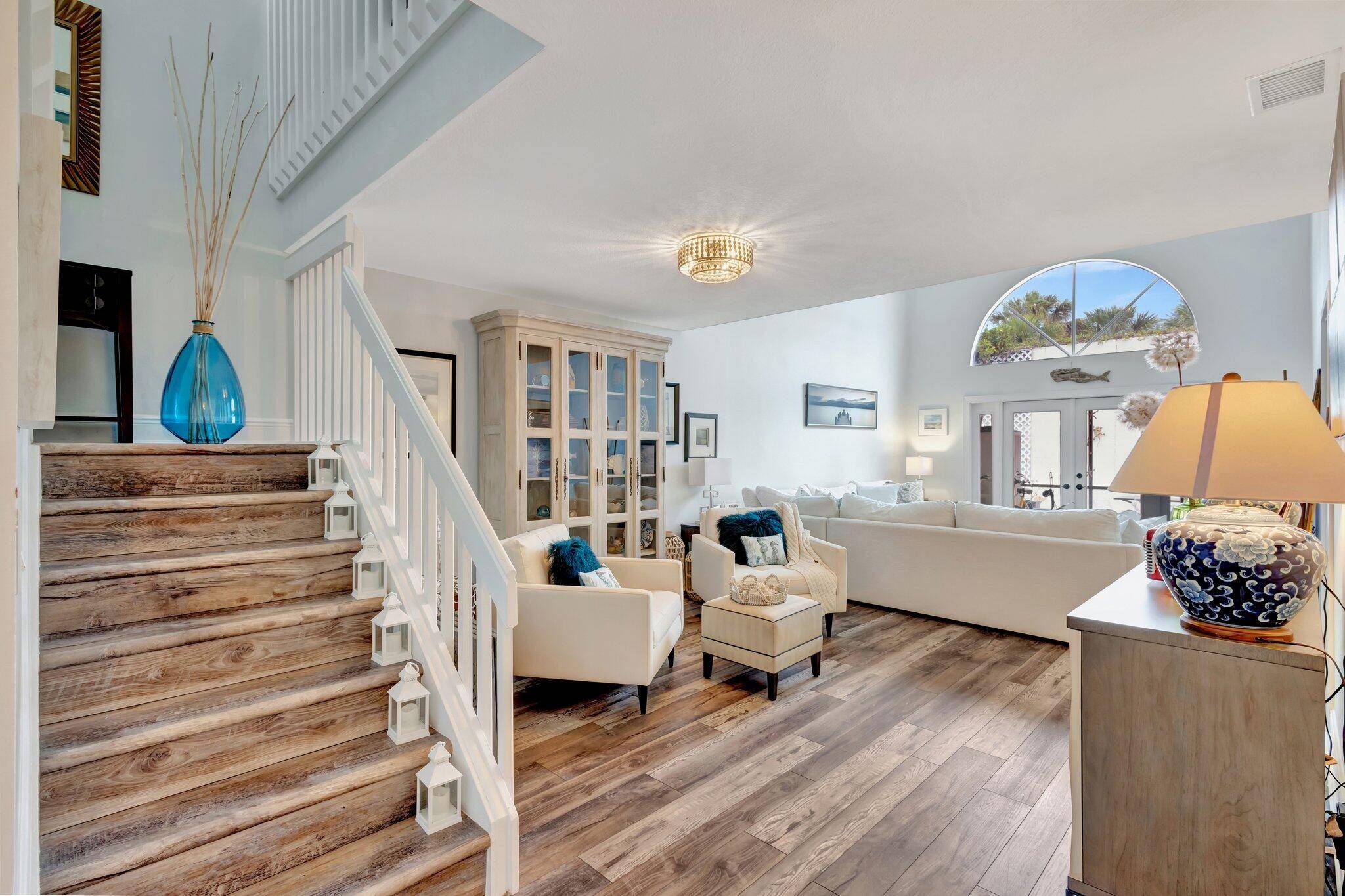 Beautifully updated 3 bedroom 2.