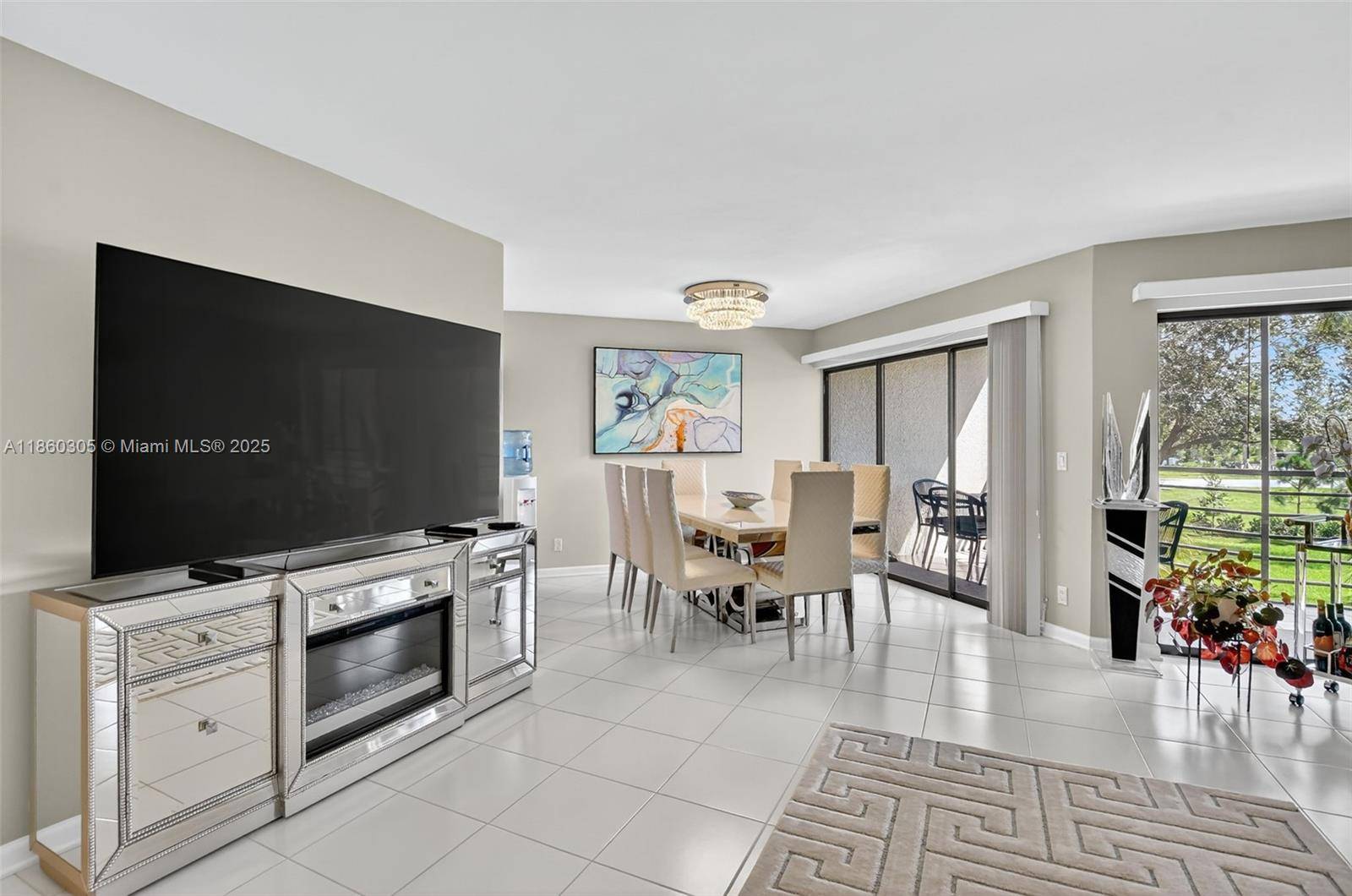 ? ? Prime Location ! Simply Fantastic 3 Bedroom Corner Condo Camino Real Village Welcome to this bright and spacious 3 bd, 2 bath corner unit located on the second ...