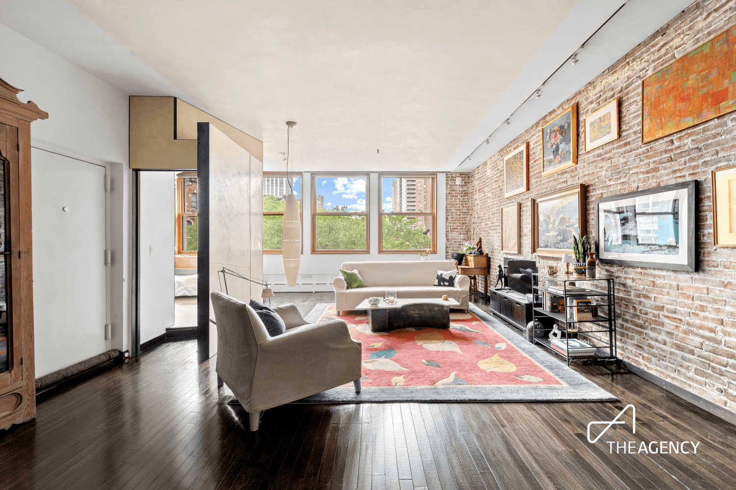 Full Floor 3 Bedroom Loft Overlooking Duane Park 40 Hudson Street, 4th Floor Enjoy iconic Tribeca living in this full floor 3 bedroom, 2 bathroom loft located directly on Duane ...