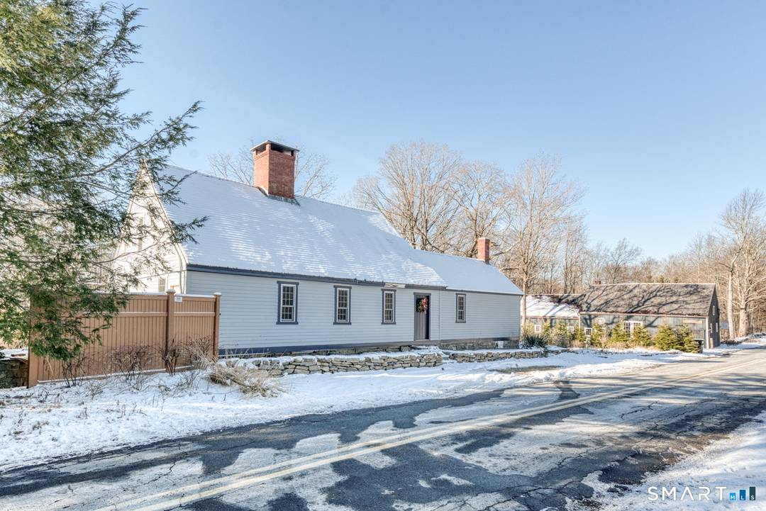 MAGNIFICENT GARDENS... FABULOUS 18th CENTURY BARN RESTORED 18th CENTURY CAPE 1 and one half story Center Chimney !