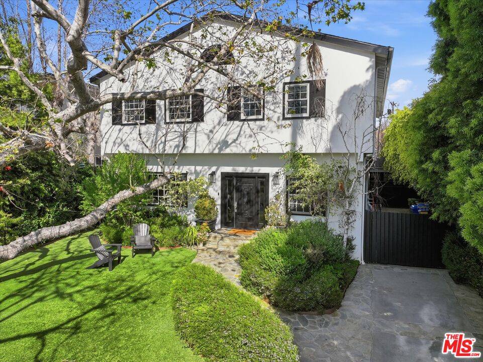 154  S Anita Ave 5BR Brentwood La