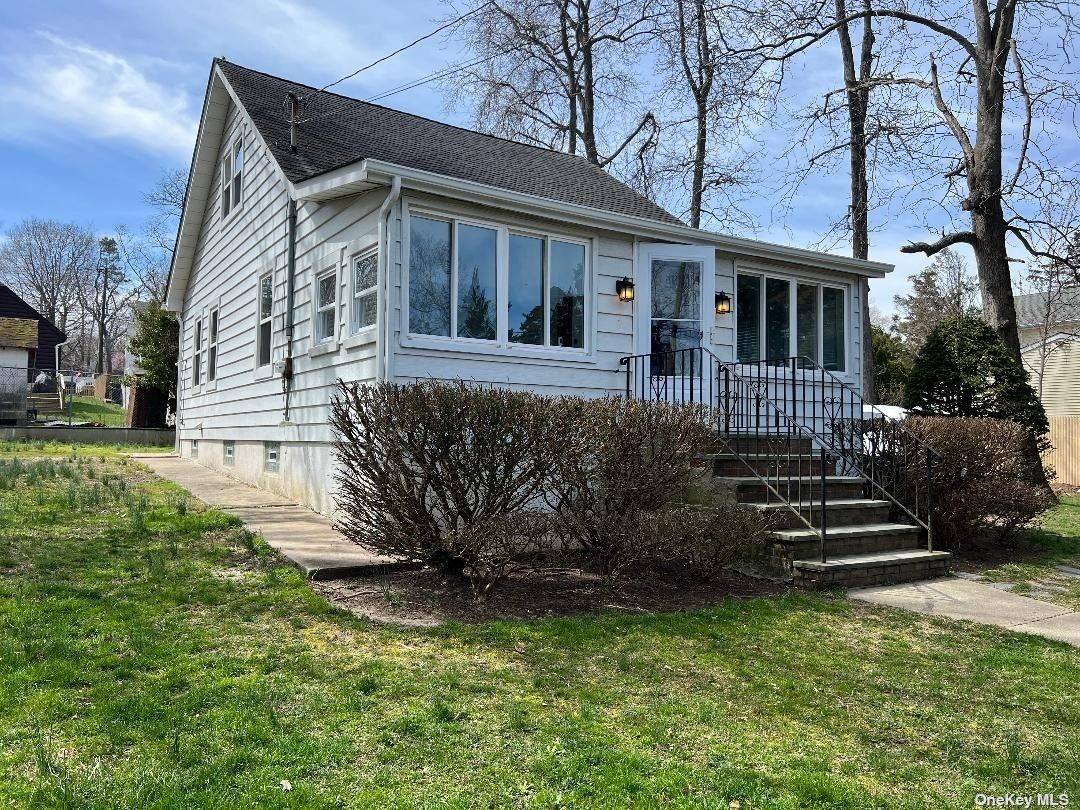 Completely Redone 3 Br Cape on 1 4 acre.