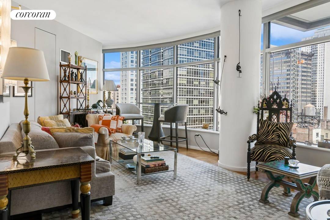 Renovated High Floor 1 Bedroom 1.