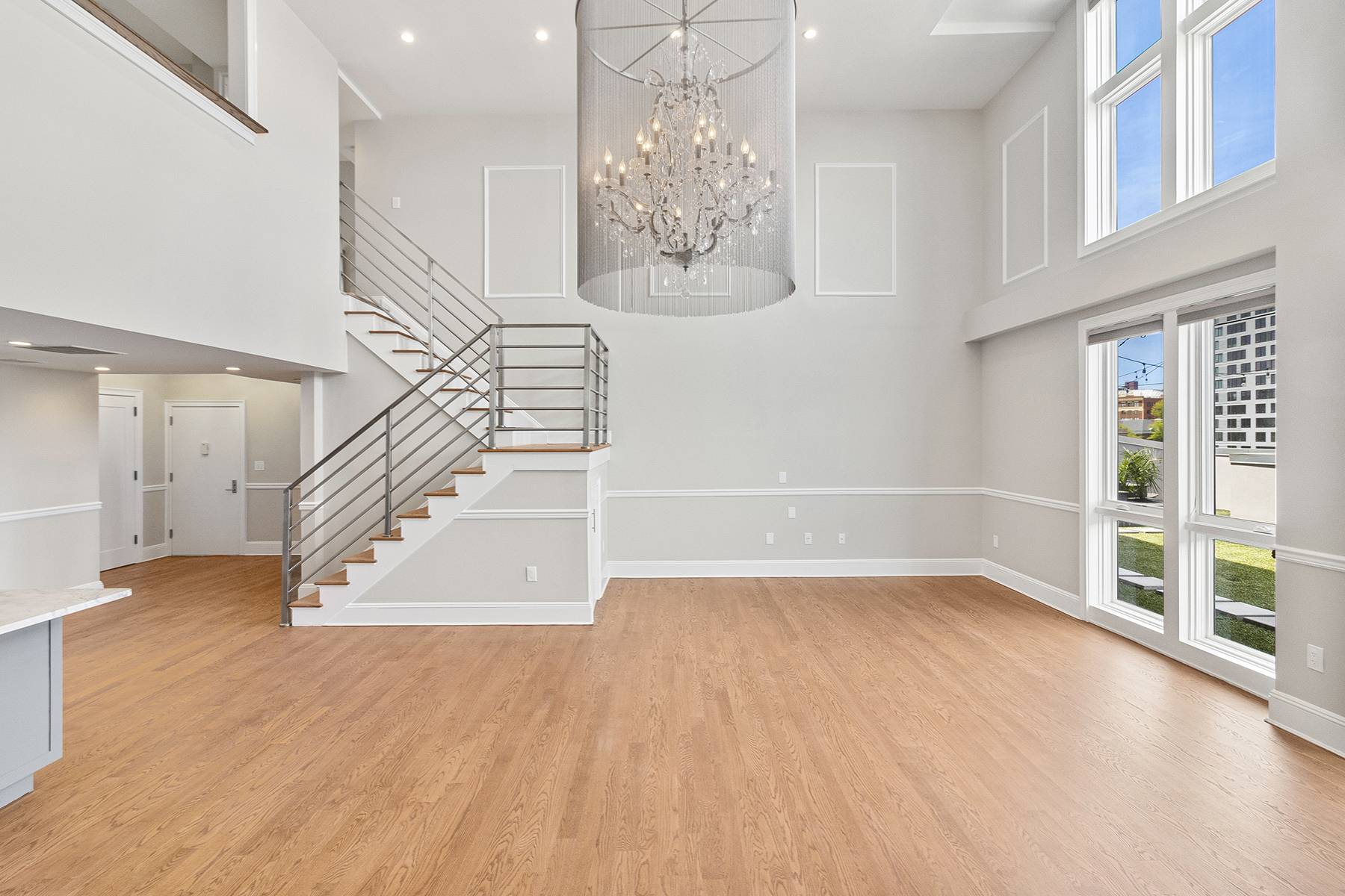 Welcome to this Manhattan styled and most sought out duplex condo in the Accolade building on Staten Island.
