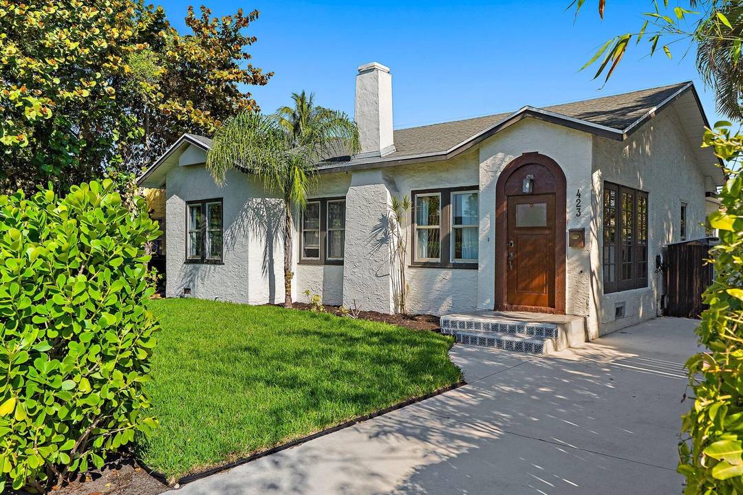 Rare opportunity in the heart of West Palm Beach !