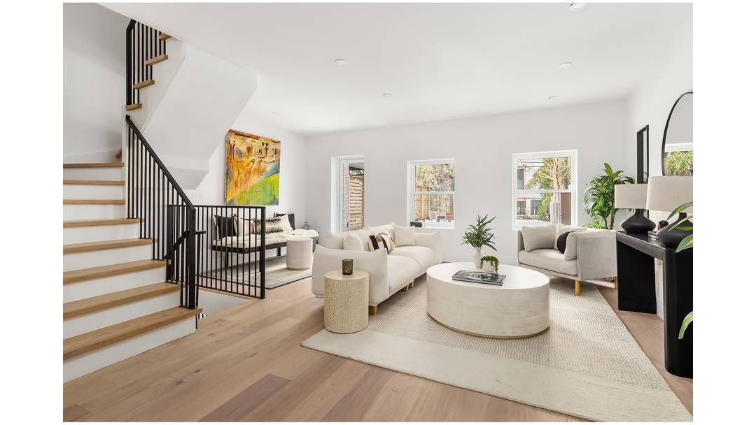 Welcome to Residence 1 at 128 Fort Greene Place a brand new, and beautifully renovated triplex condo in one of Brooklyn's most coveted neighborhoods.