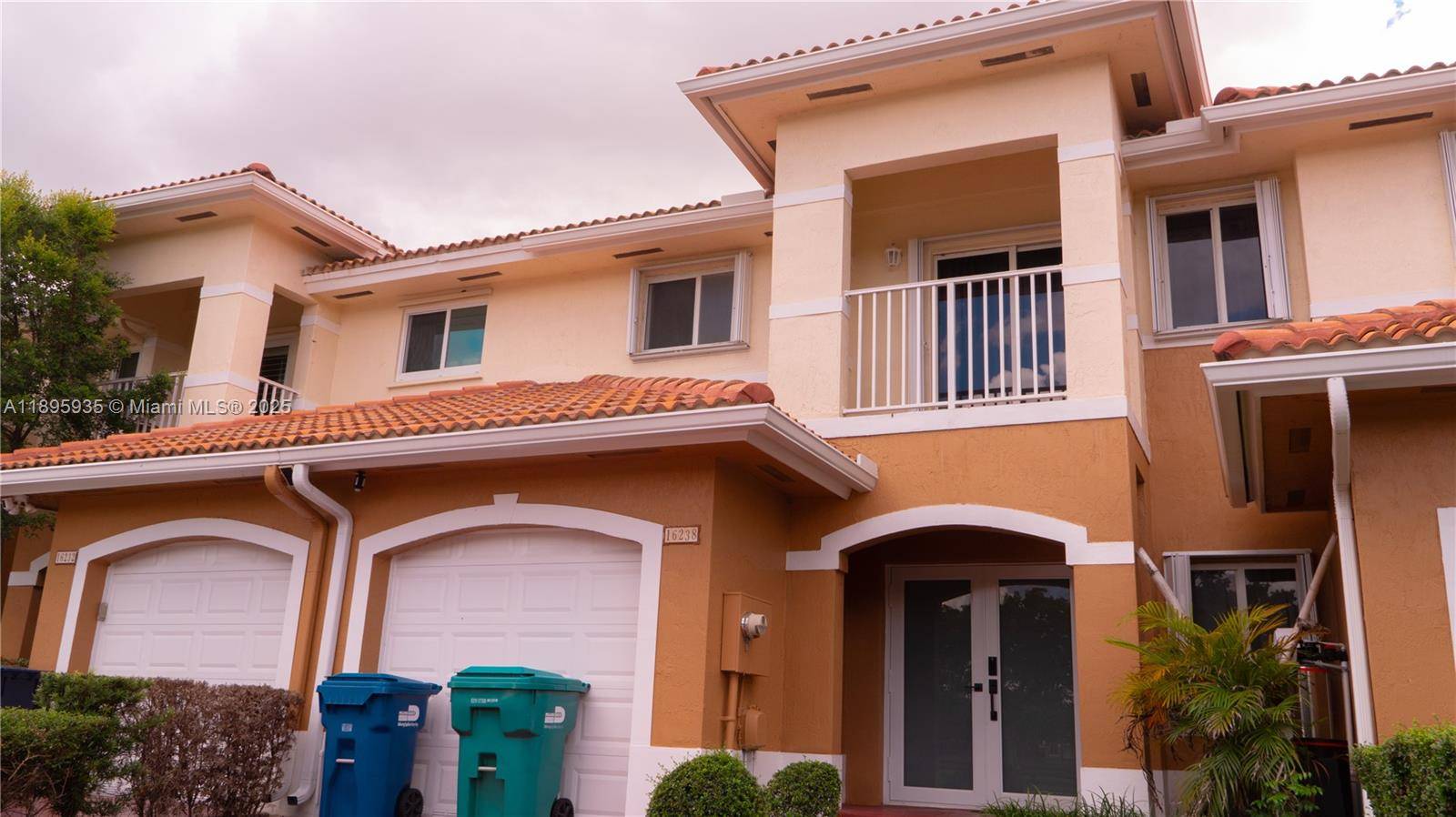 Welcome to this charming 3 bedroom, 2.