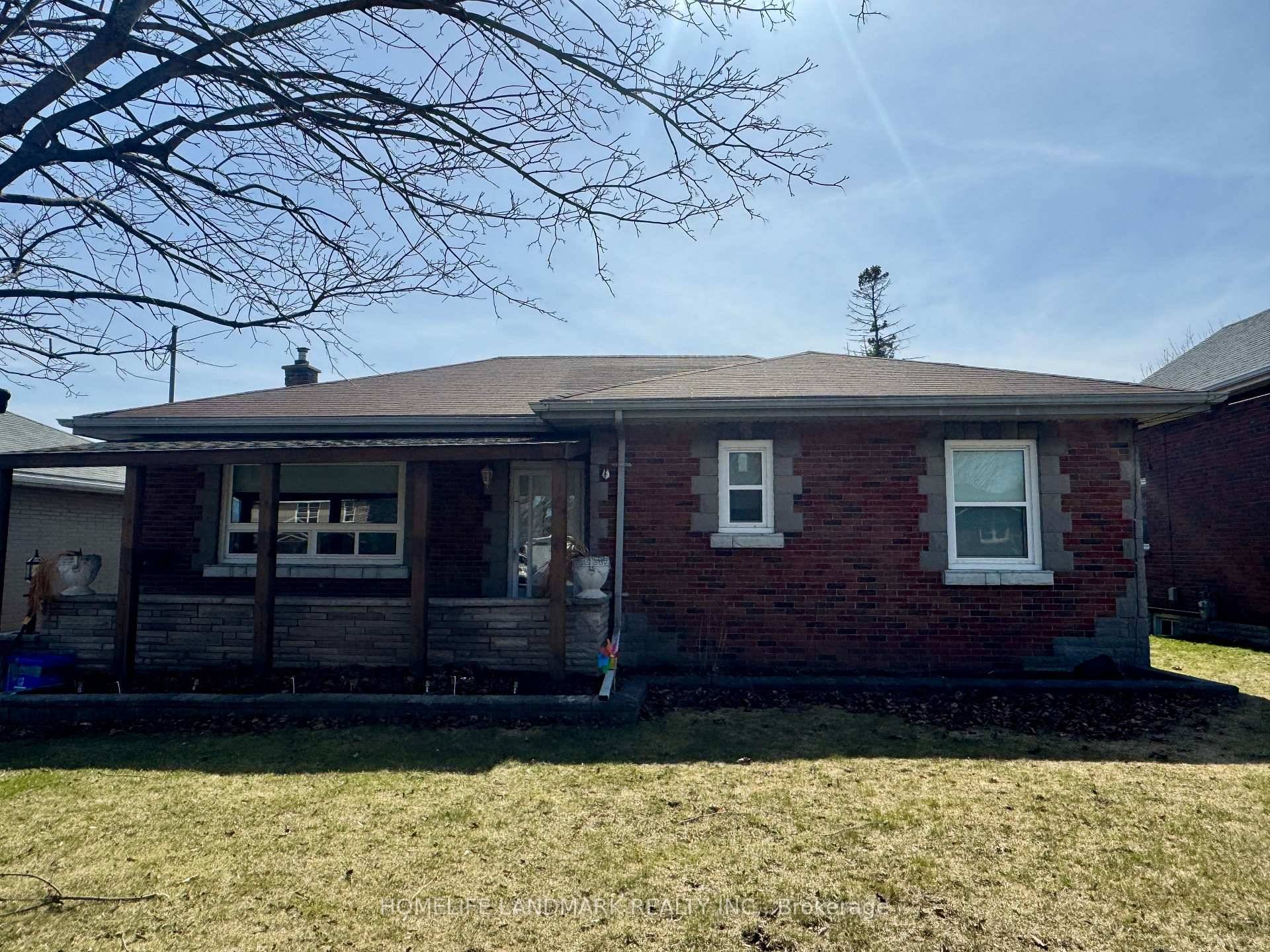 Newly Renovated 2 Bedroom Basement Unit In Prime Oshawa Location !