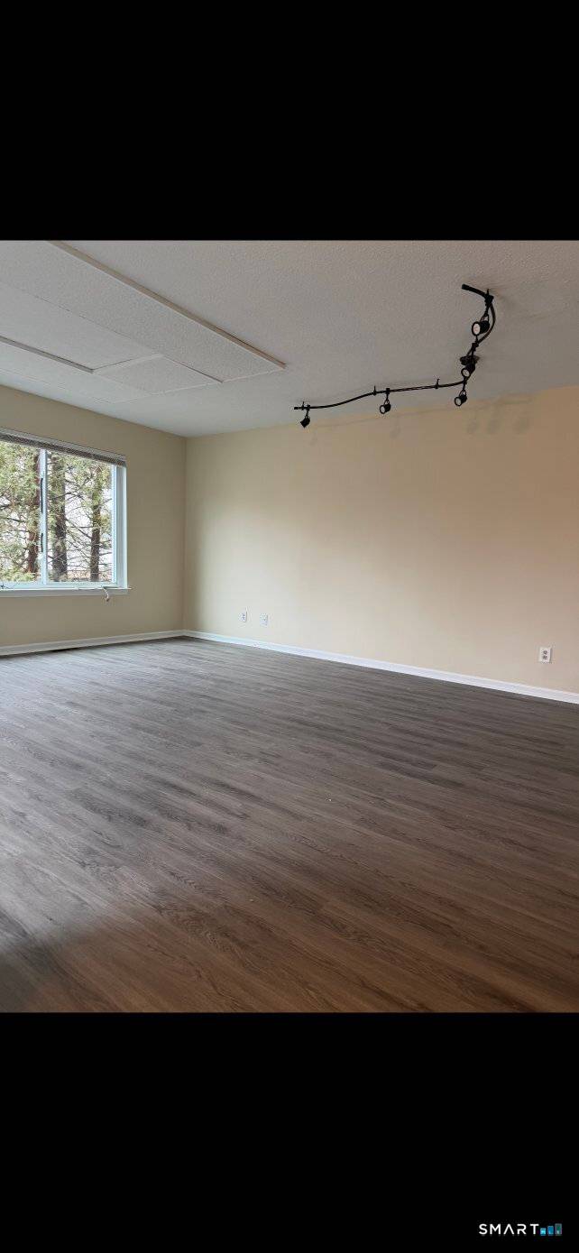 Spacious and beautiful townhouse now available in the highly sought after Washington Mews community.