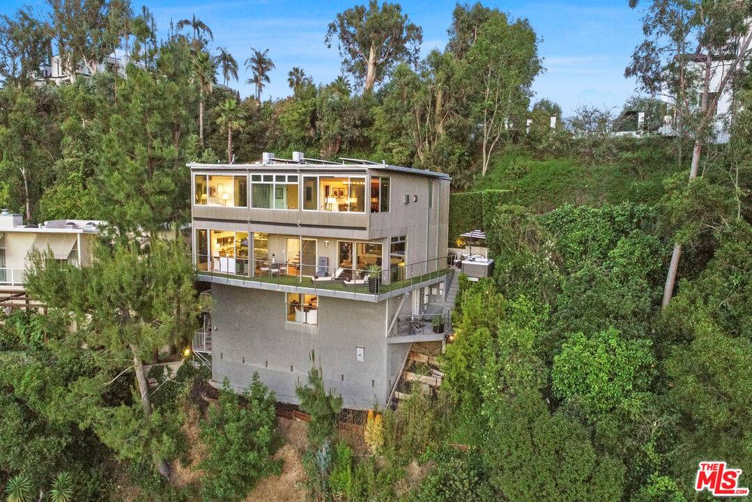 9416 Beverly Crest Dr 5BR Beverly Hills Post Office | B.H.P.O. La