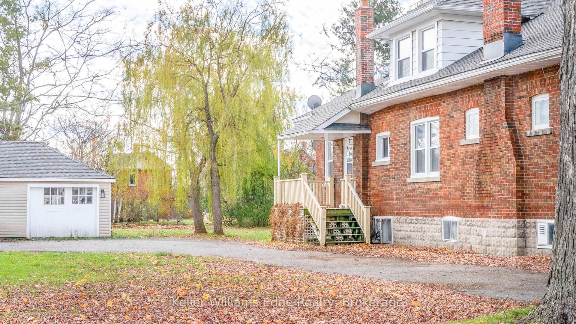 Welcome home to this charming two storey apartment offering plenty of space and natural light throughout.