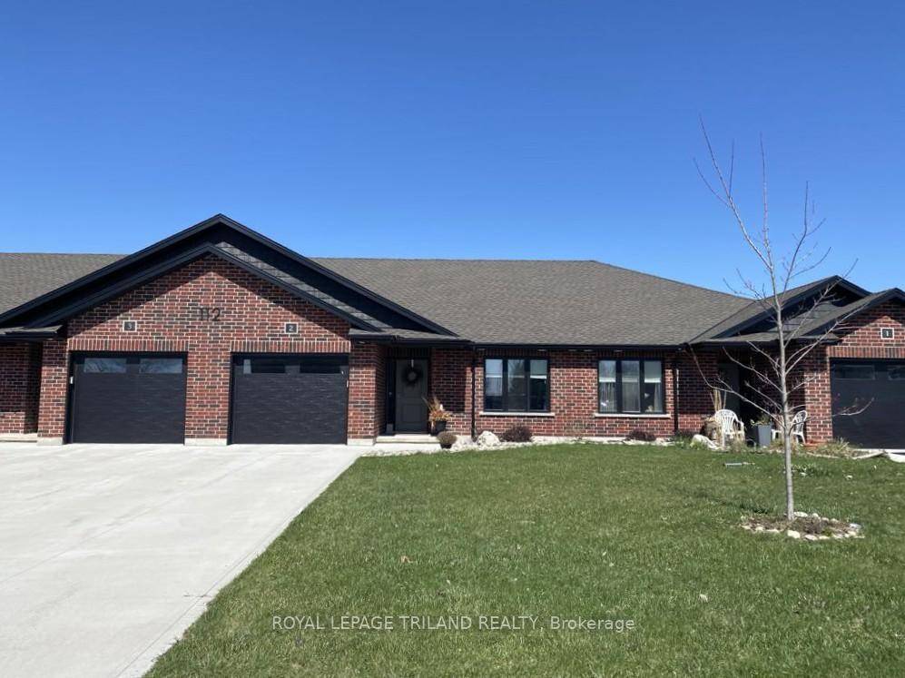 This beautifully maintained 2 bedroom, 2 bath bungalow style rental offers the perfect blend of comfort and convenience.