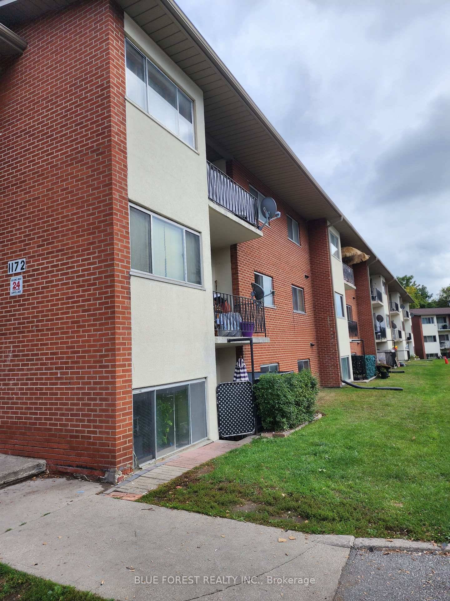 Affordable one bedroom condo located on top floor.