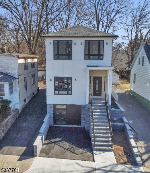 Almost a 100 new construction, rebuilt all the way down to the sewer line to the street ?