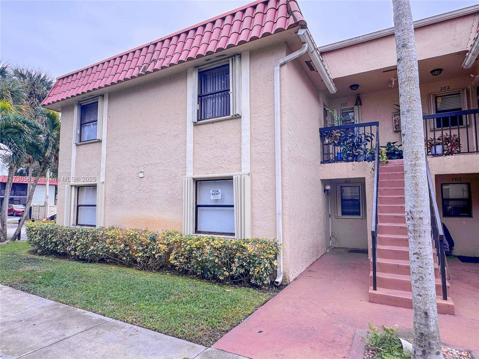 Discover this charming 3 bedroom, 2 bathroom condo in the highly desirable Hammocks neighborhood of Miami.