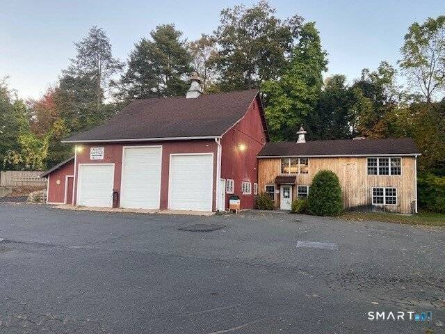 Prime Canton location suitable for office or showroom with 2000 square feet of heated storage.