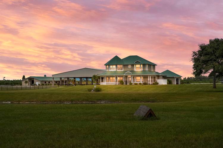 Turnkey Equestrian Estate with FULLY FURNISHED Home, ideally located just 3 miles from the prestigious Apogee Golf Club.