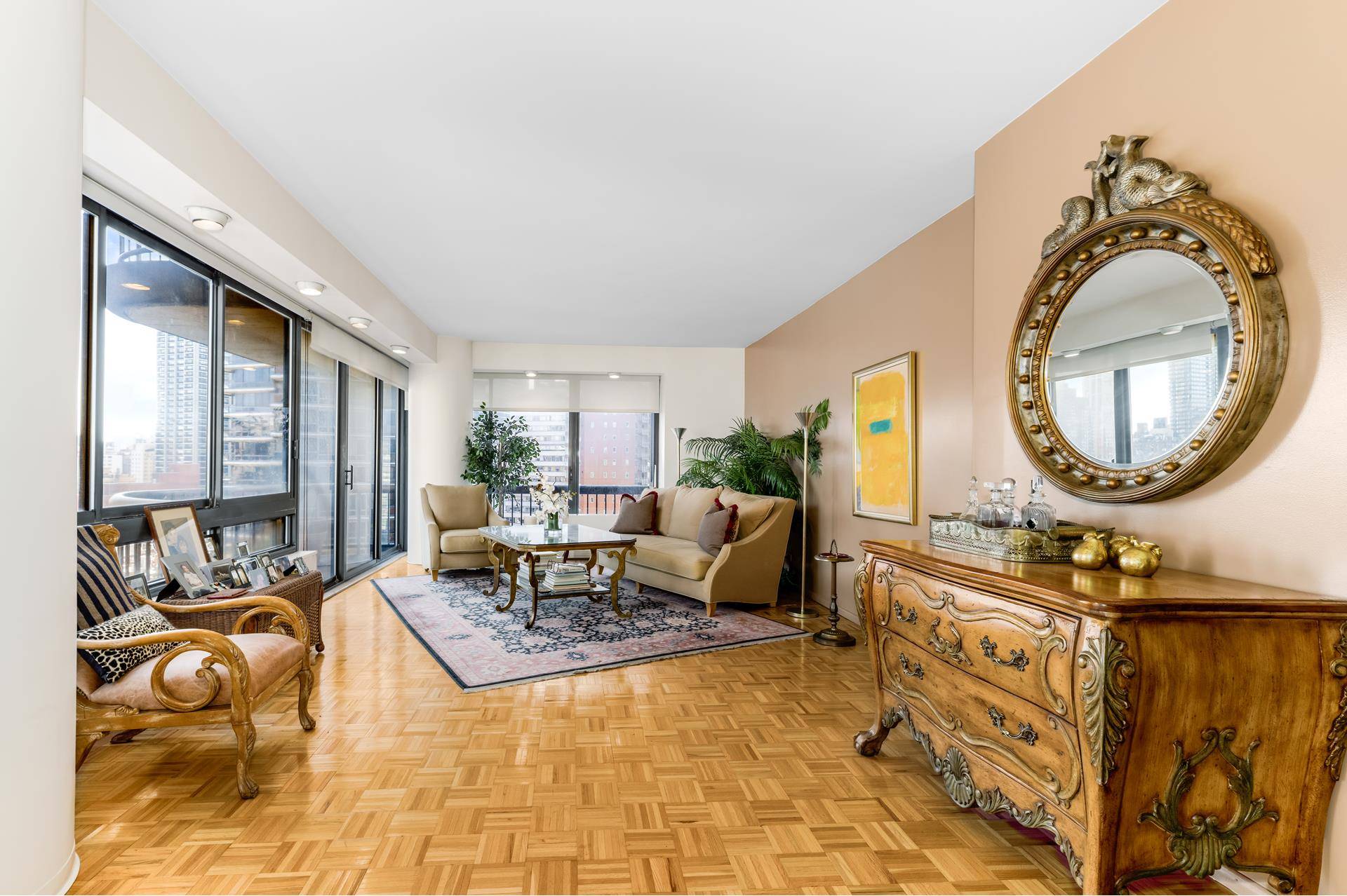 Live elegantly in this spacious split 2 bedroom 2.