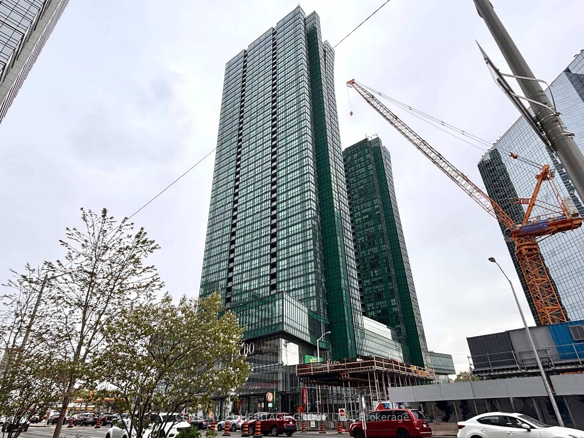 Bright and beautiful condominium in the luxurious Emerald Park Residences located at Yonge amp ; Sheppard !