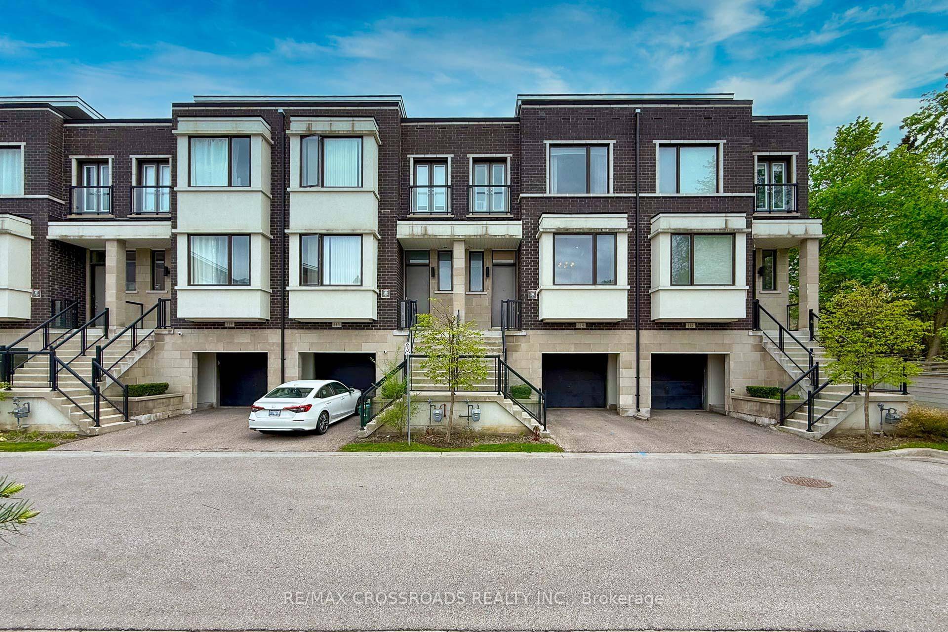 Experience luxury living in this beautifully upgraded Urbantown by Treasure Hill, located in a prime Richmond Hill community.
