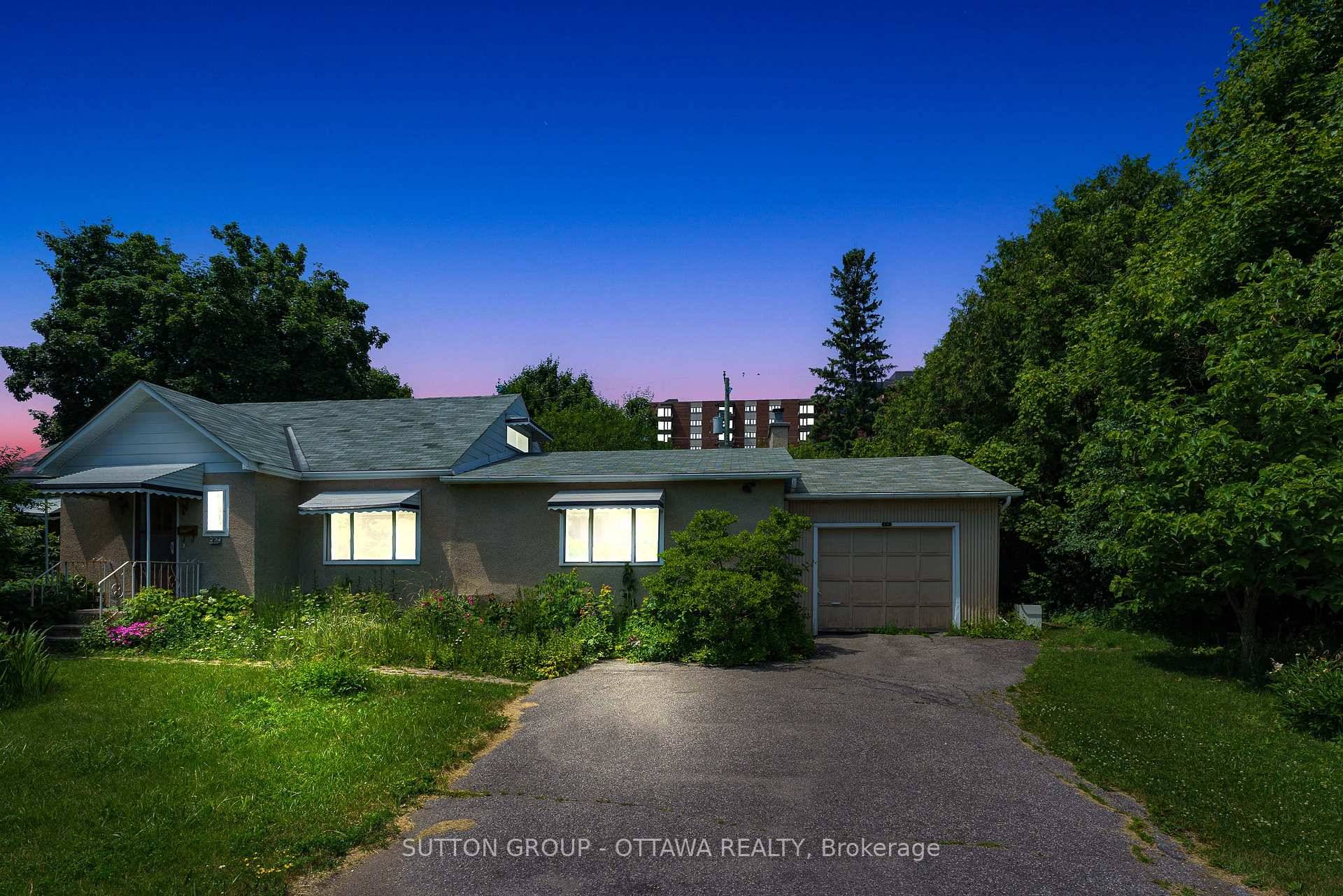 LARGE BUNGALOFT ON A DOUBLE LOT in the HIGHLY SOUGHT AFTER St.