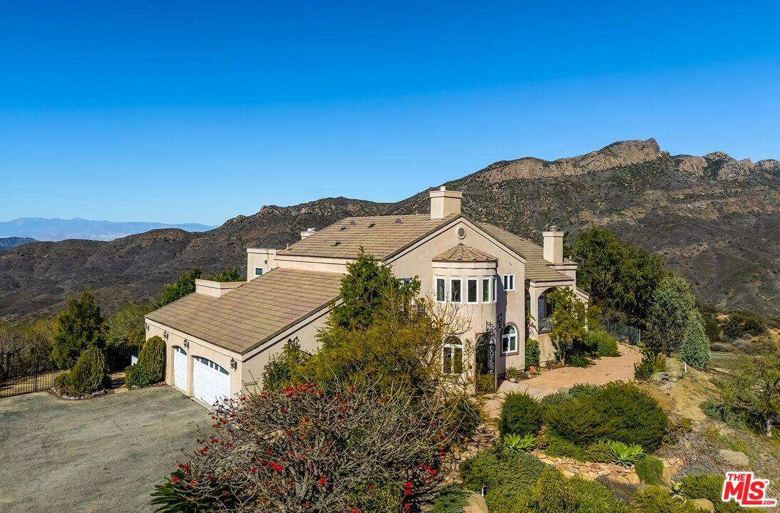 10827 Pacific View Dr 5BR Malibu La