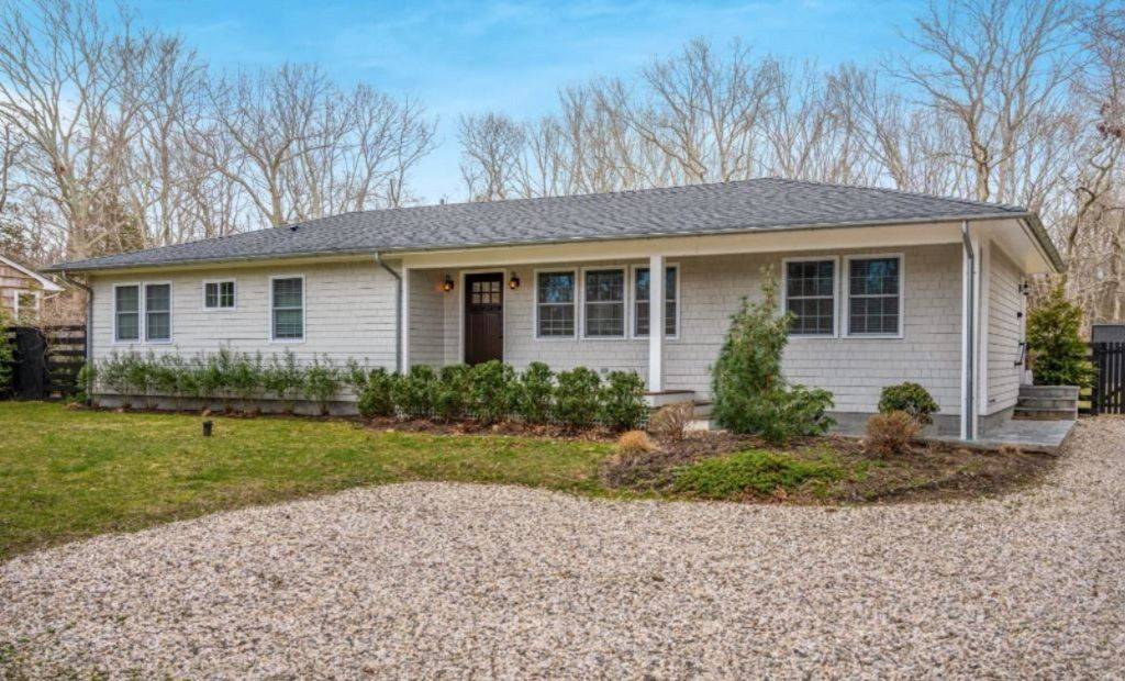 Adorable Ranch Home in EH  with all new furniture! 