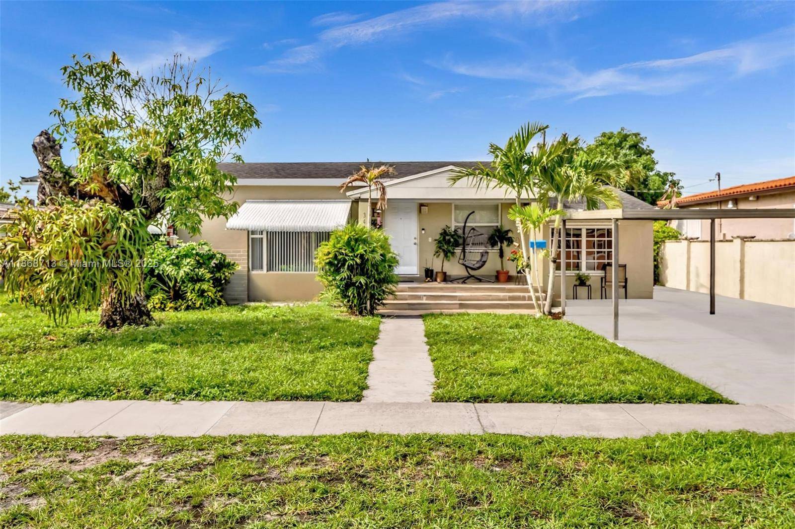 SPECTACULAR 5 BEDROOM HOME IN THE DYNAMIC CITY OF HIALEAH.