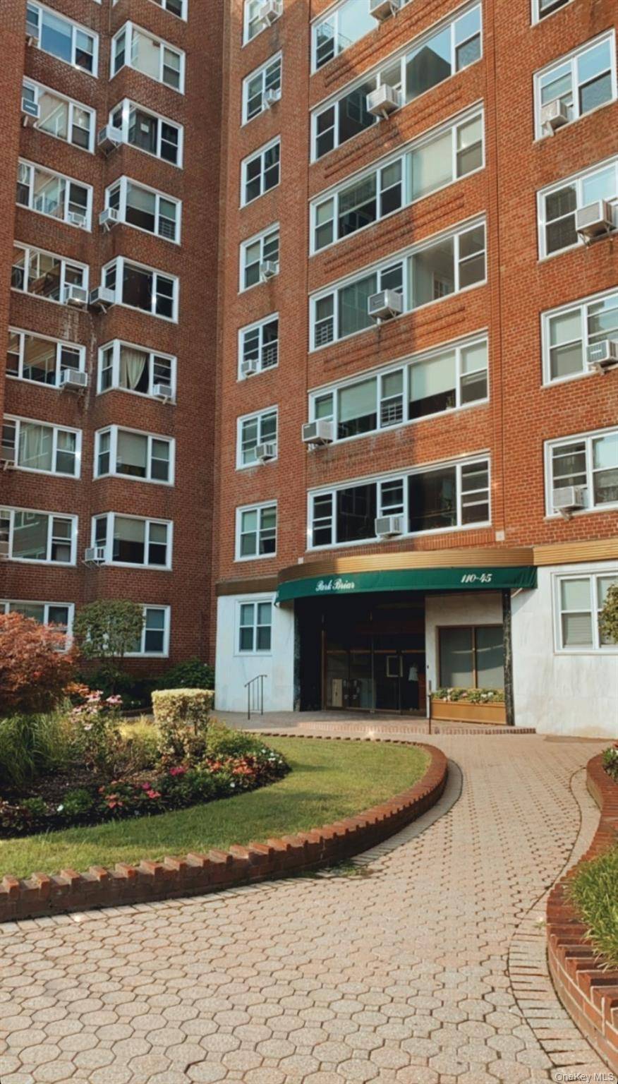 Sun Drenched Jr. 4 2 bedroom Co op in Prime Forest Hills Location This bright and spacious Jr.
