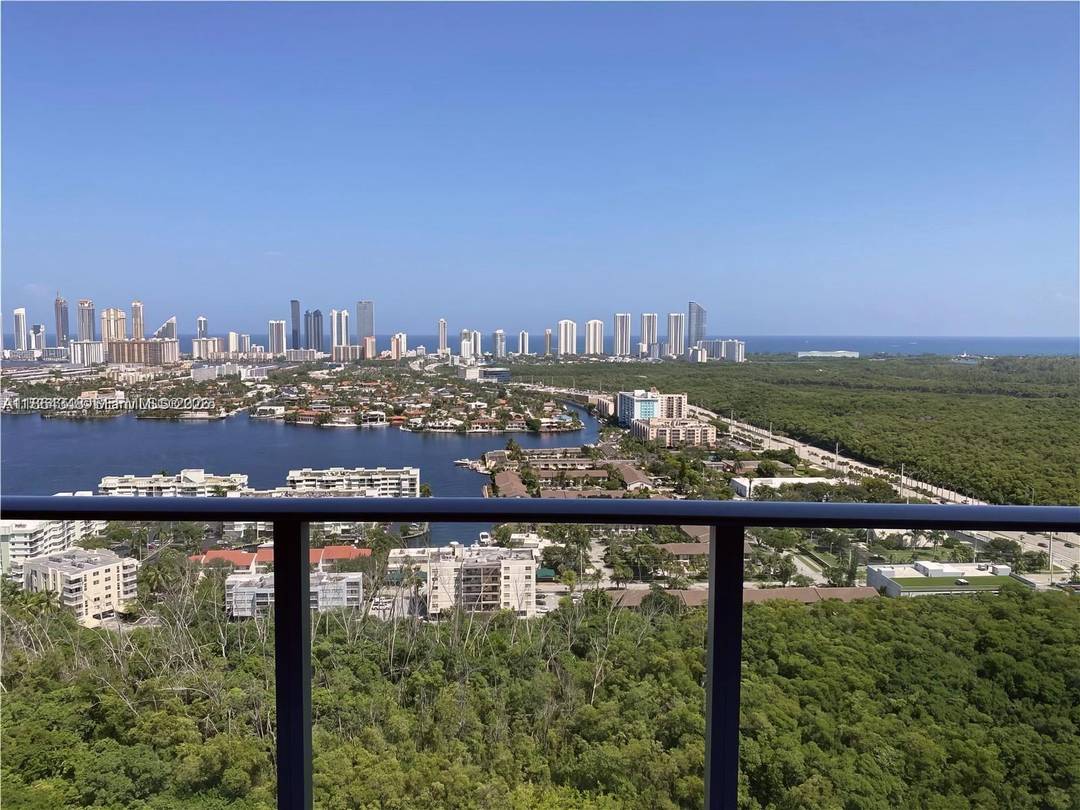 EASY TO SHOW ! THE PRICE IS QUITE FIRM DON'T MISS IT !