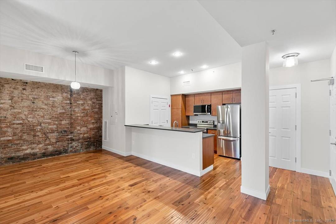 Urban oasis in the heart of Downtown New Haven !