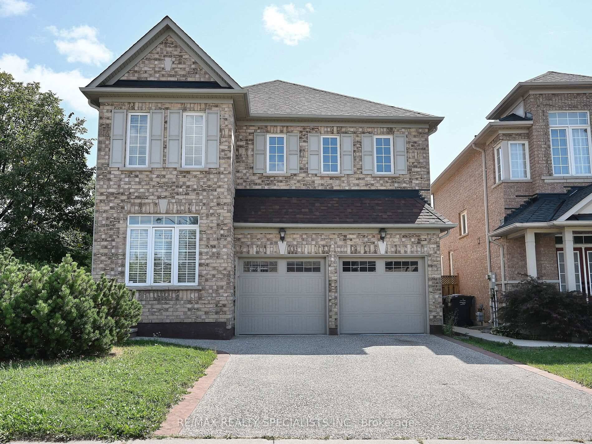 Gorgeous amp ; Immaculate Detached House In Very High Demand Area, FULLY UPGRADED, 9 FEET CEILINGMAIN FLOOR, WOODEN FLOOR IN FULL HOUSE, CARPET FREE, OAK STAIRCASE, Separate Living, Dining And ...