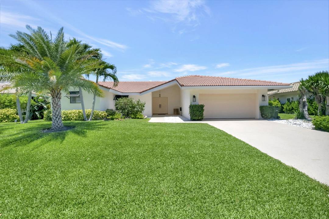 Beautifully furnished and impeccably maintained, three bedroom, 3 bath pool home with beautiful views.