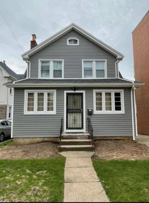 Huge One Family. 5 Bedrooms, 4 Full Baths.