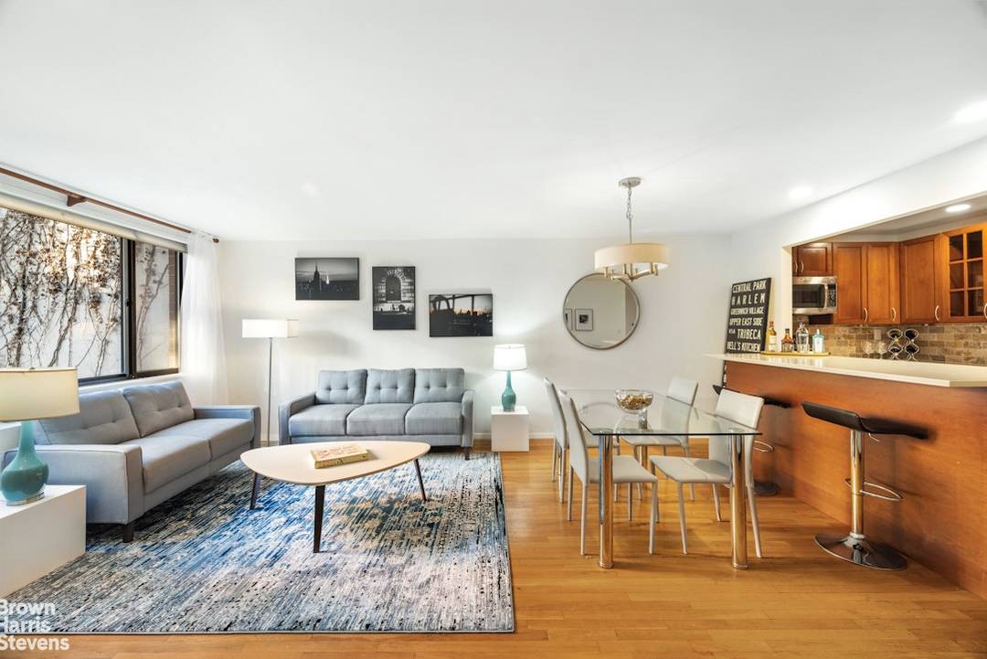 Spacious 2 bedroom, 2 bathroom condominium of approximately 1, 000 square feet in a boutique building in the vibrant Hell's Kitchen neighborhood, only a few blocks to the great shows ...