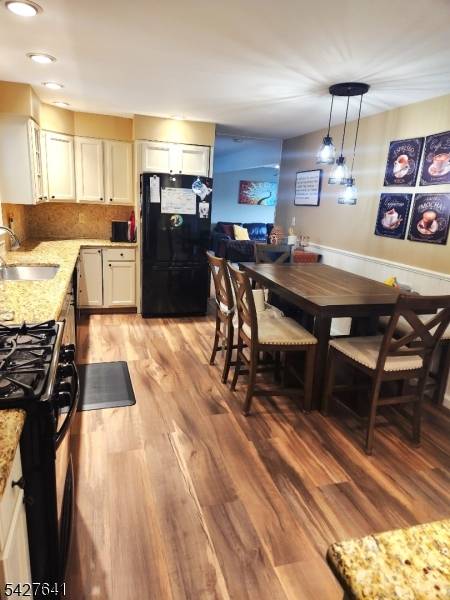 Welcome to this well maintained home in a desirable Clifton neighborhood.