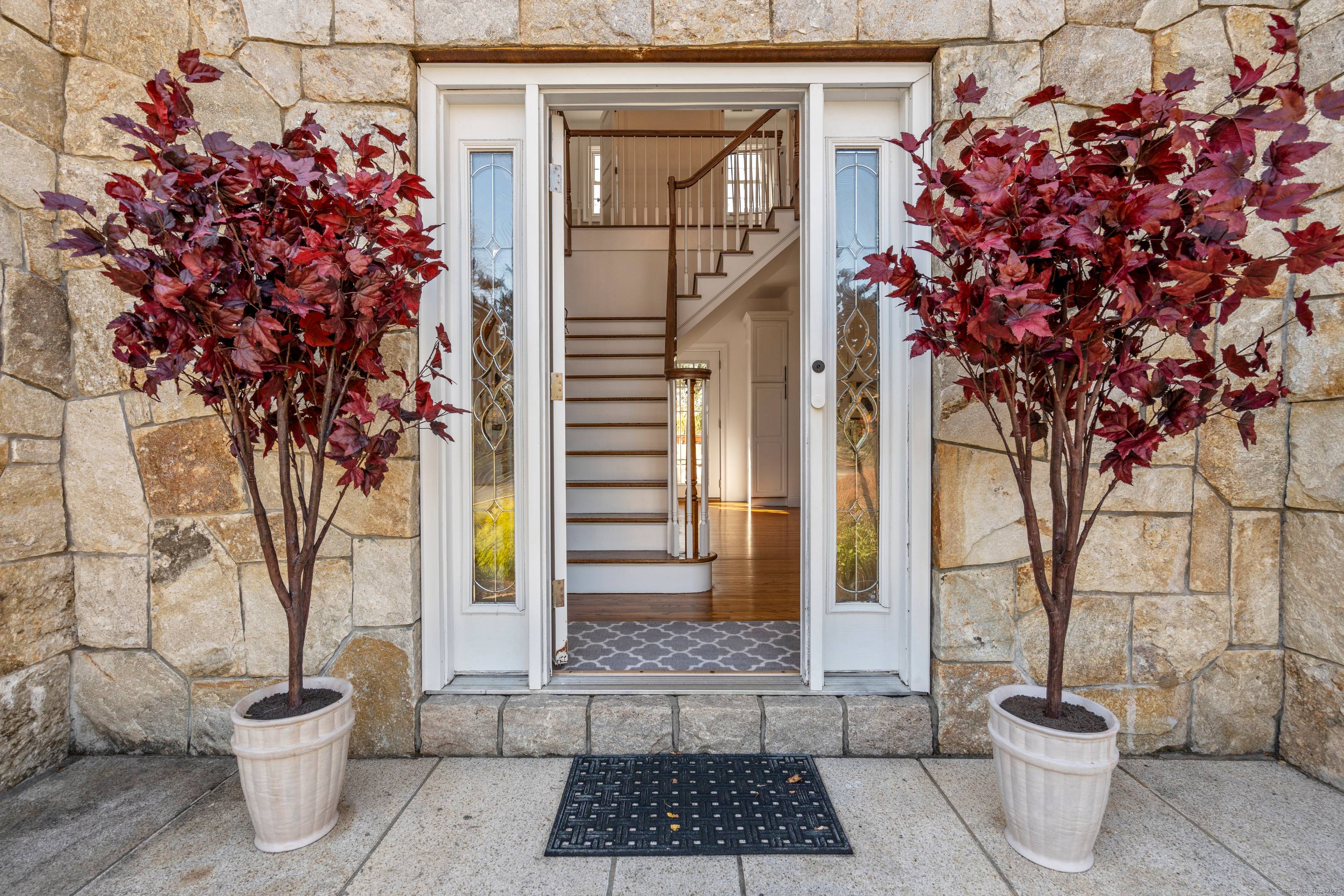 Welcome to this stunning 2, 897 sq.