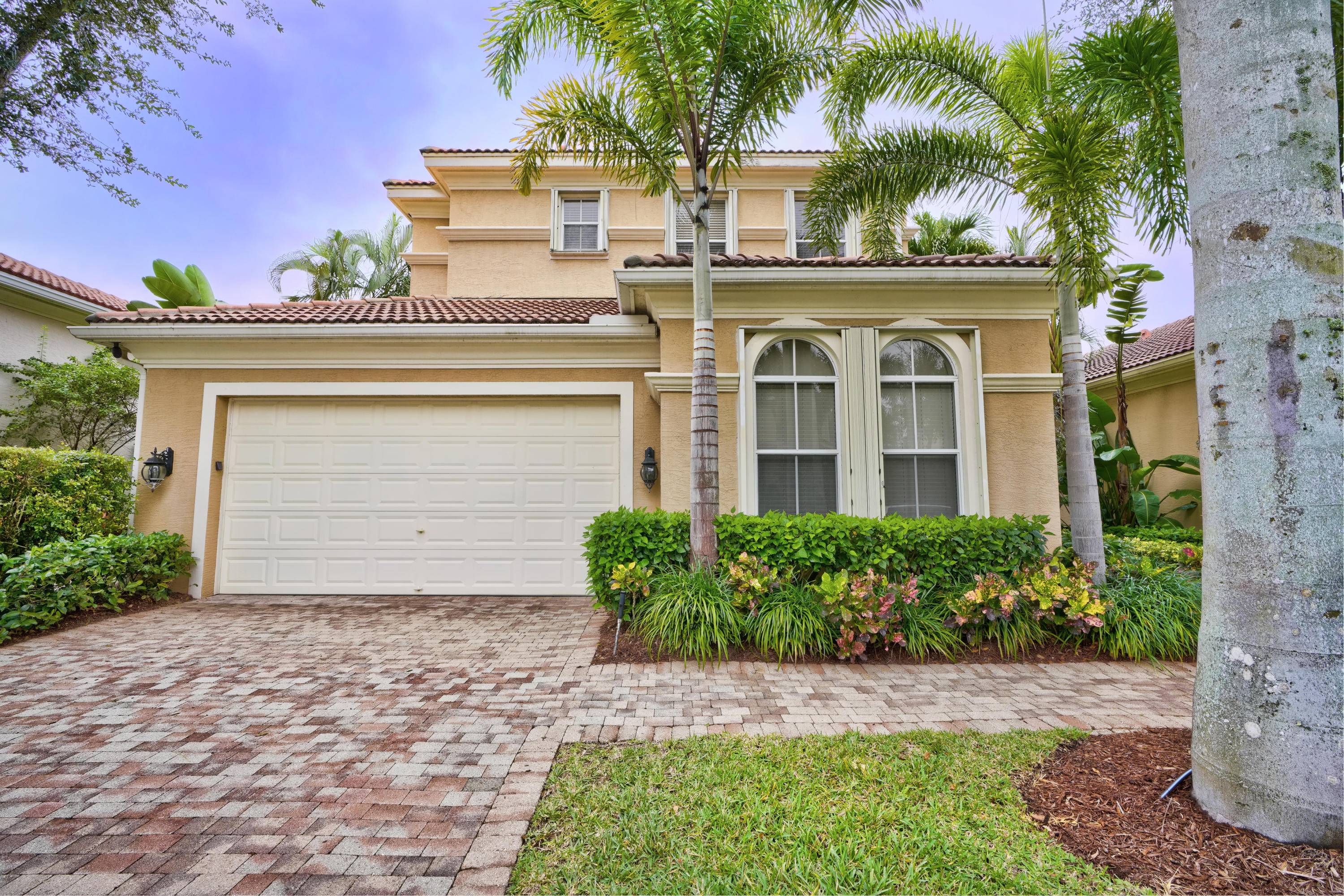 Great Mirasol Country Club rental opportunity.