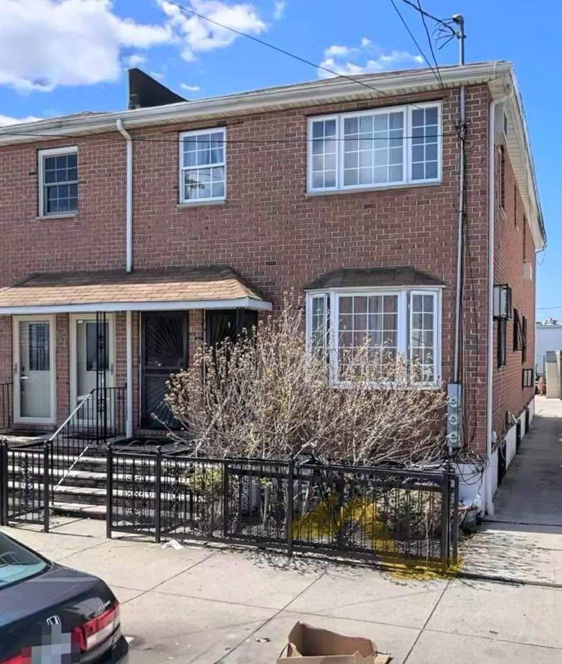 Beautiful 2 family brick house in the Heart of East New York.