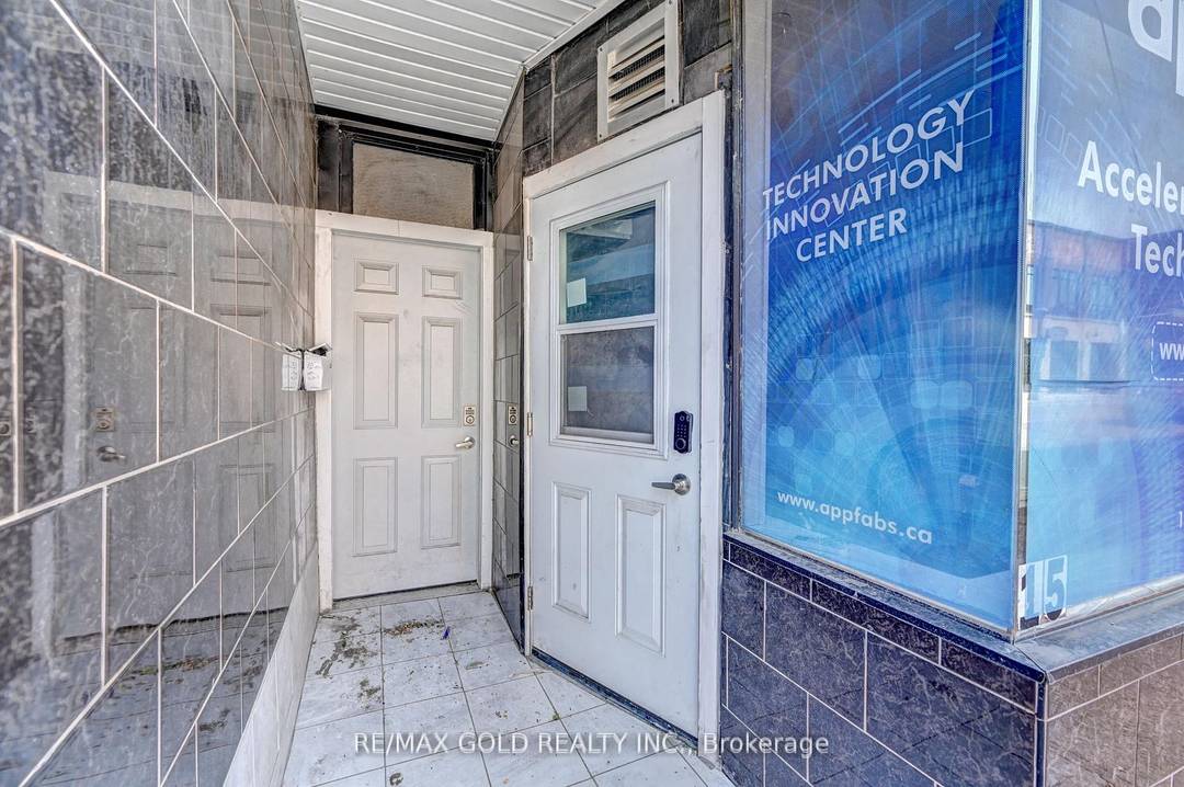 Immediately Available Furnished Fully Renovated 2 Bedroom, 1 Full Washroom Apartment in the Heart of Downtown Cambridge with Prime Ainslie Street Exposure.