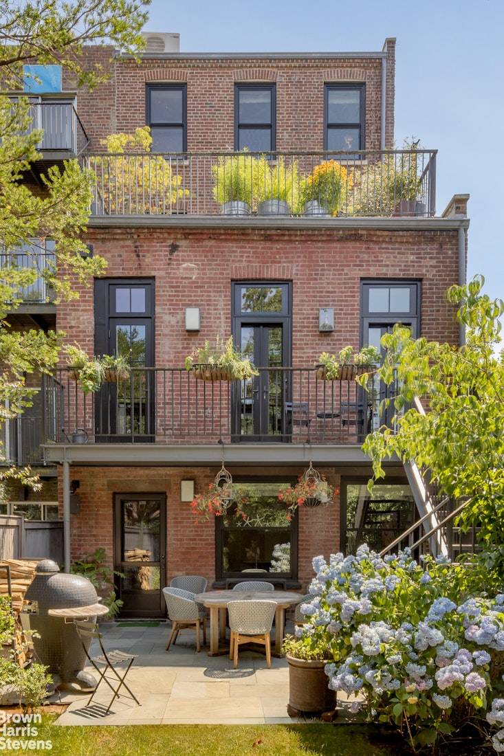 COBBLE HILL TOWNHOUSE WITH GARAGEWorth the wait, this serene unpretentious light filled renovated townhouse with garage is an 1850 Greek Revival with Italianate detail restored to a high standard with ...