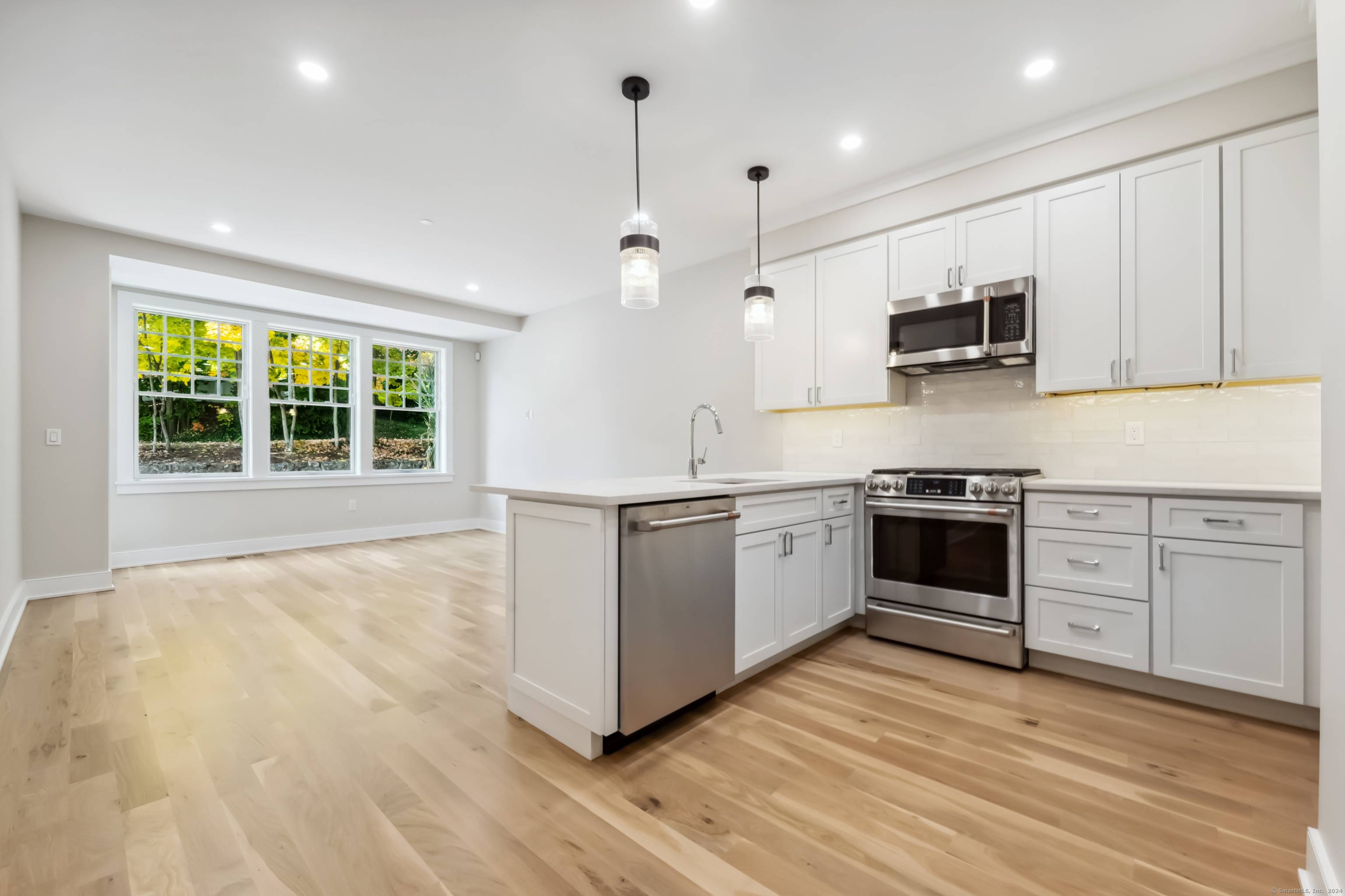 Discover boutique style living at Husted Commons, where timeless elegance meets contemporary design in a prime downtown New Canaan location, just 50 miles from NYC.