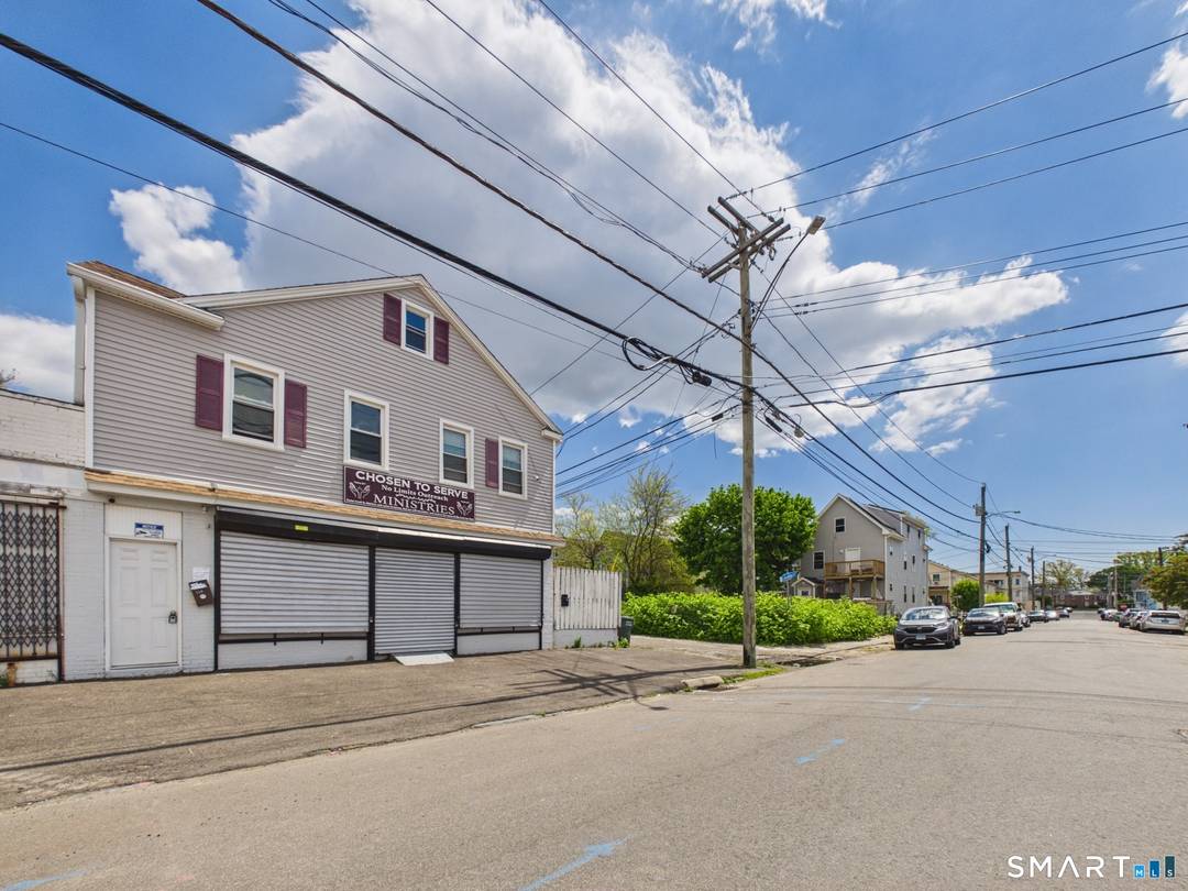 Fantastic Investment Property for Sale in Bridgeport !