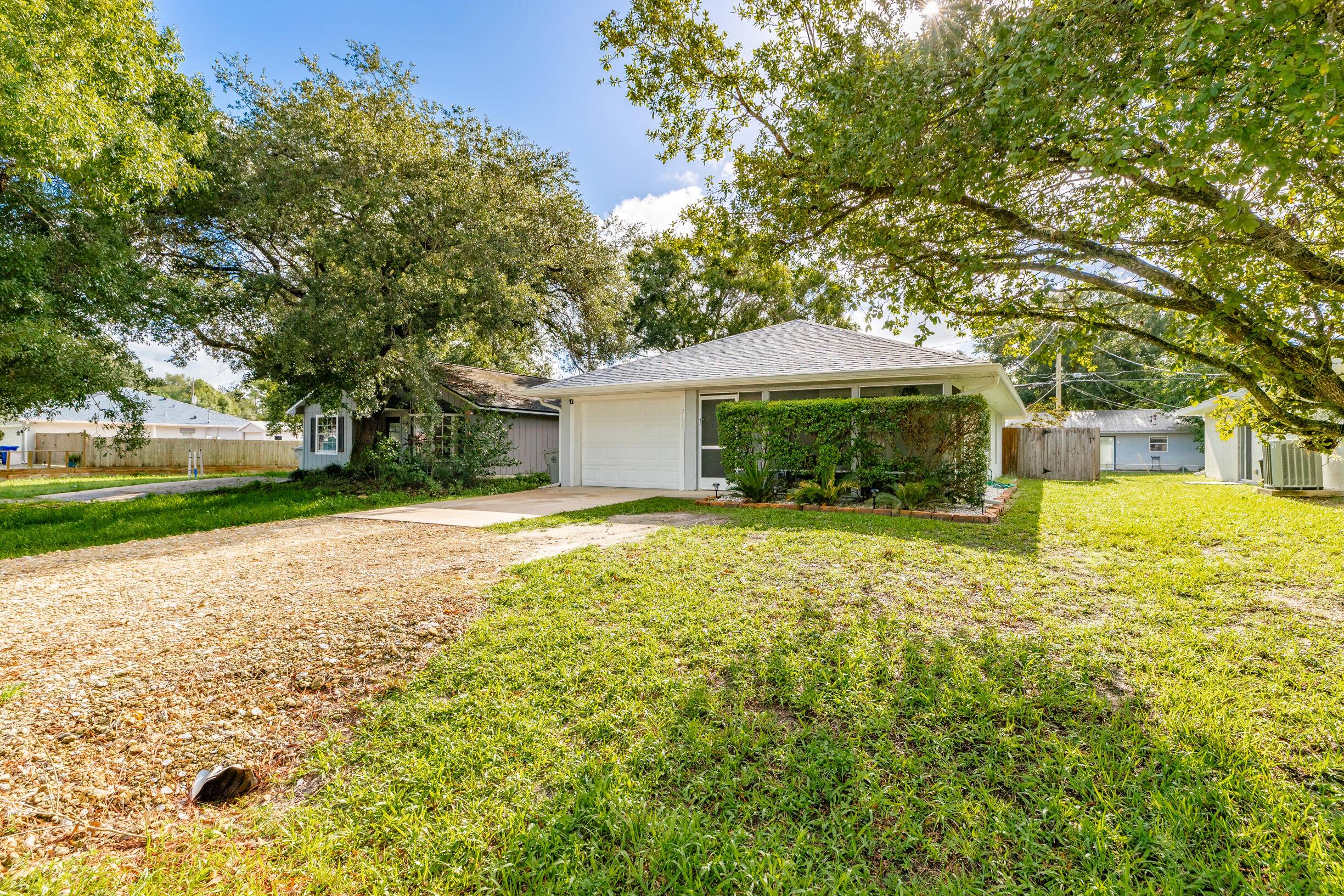 Wonderful location with easy commutes on I 95 and 20 minutes to the beach with NO HOA.