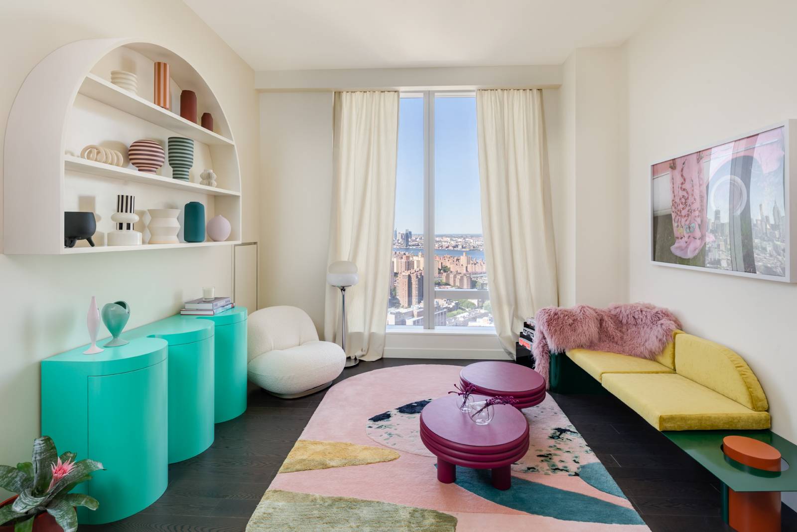 Special features This unit has 10' Ceilings ONE MANHATTAN SQUARE OFFERS ONE OF THE LAST 20 YEAR TAX ABATEMENTS AVAILABLE IN NEW YORK CITY Residence 49J is a 695 square ...