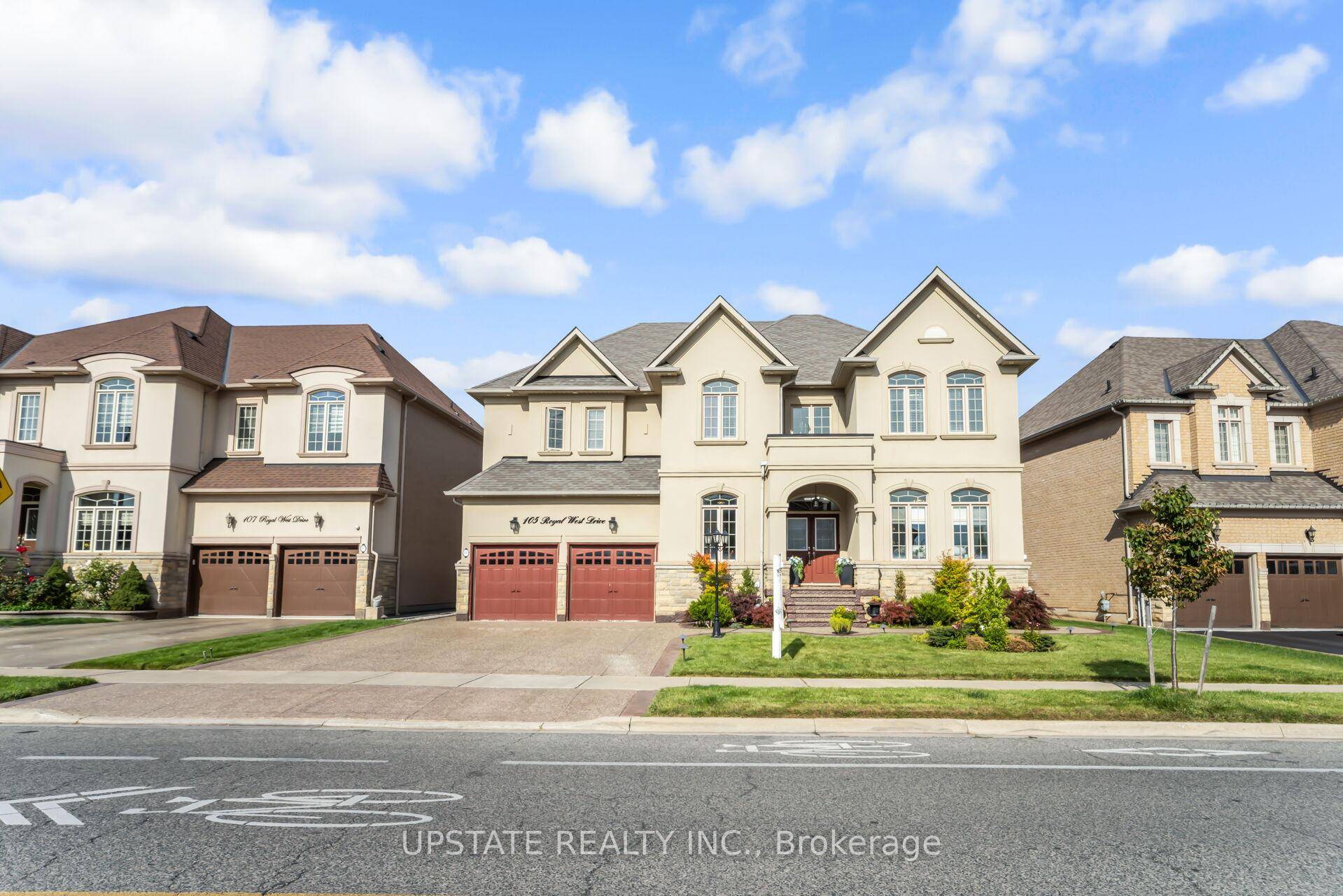 Welcome to this executive residence in Credit Valley, offering over 6, 100 sq.