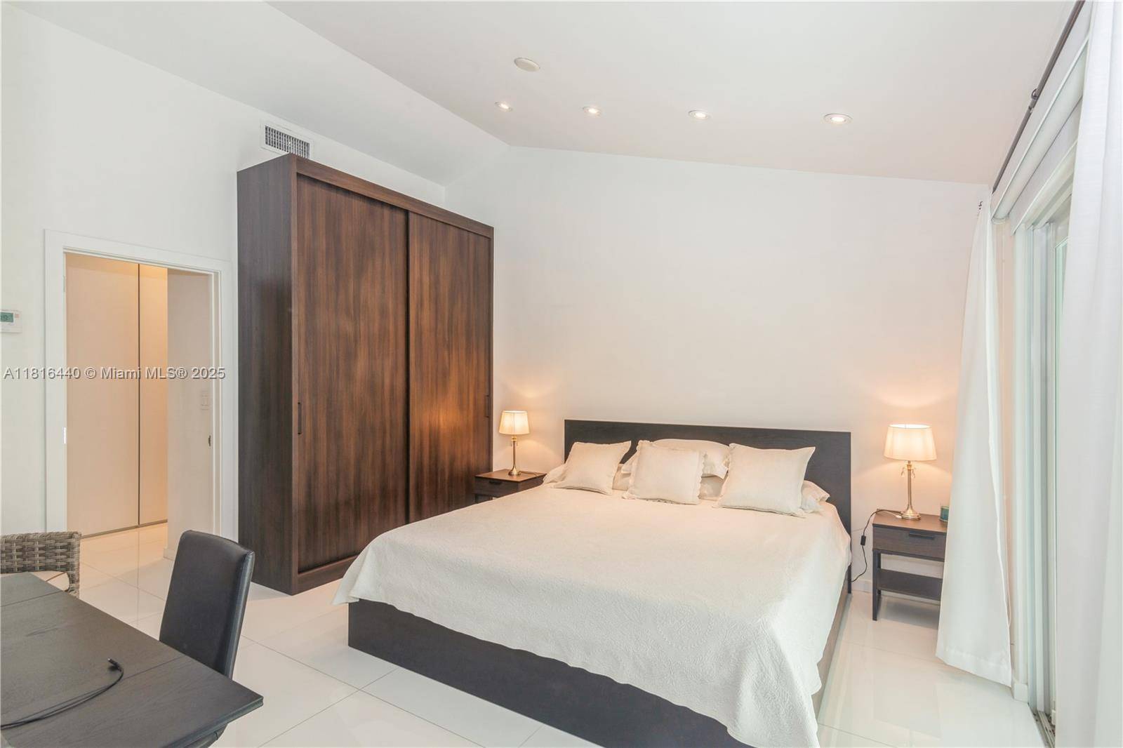 Welcome to 798 Crandon Blvd 55B, a beautifully remodeled 1 bedroom, 1 bath townhouse style residence located in the heart of Key Biscayne's sought after Le Phare community.